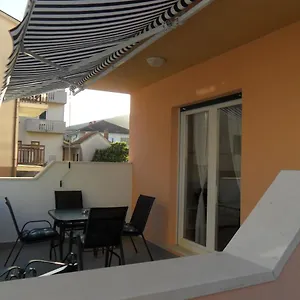 https://apartman-ljubica-trogir-21220.splithotels.org